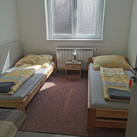 Living Bratislava & Bus Station & Mlynske Nivy Διαμέρισμα Εξωτερικό φωτογραφία